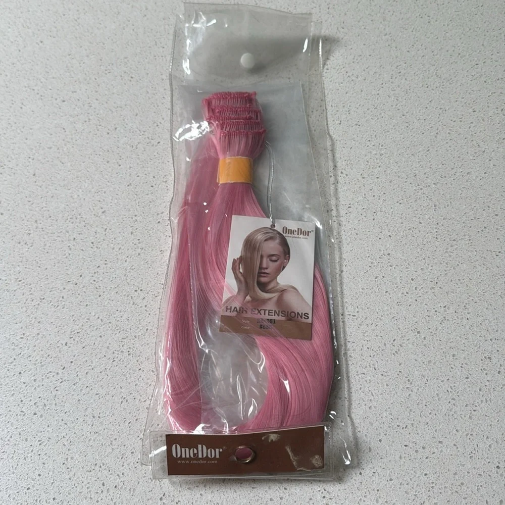 OneDor pink 23” clip in hair extensions set of 10 NEW